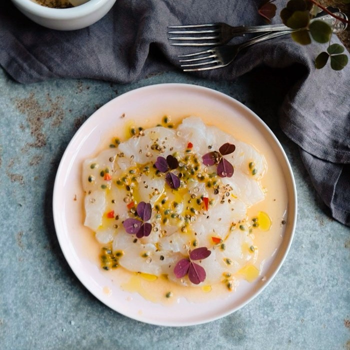 Torsk crudo med passionsfruktsås Torsk crudo med passionsfruktsås