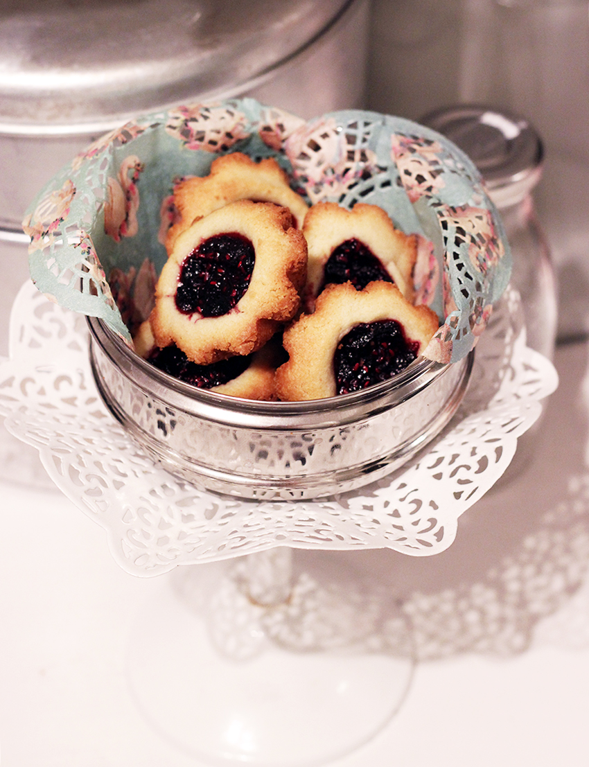 Hallon- och blåbärsgrottor!