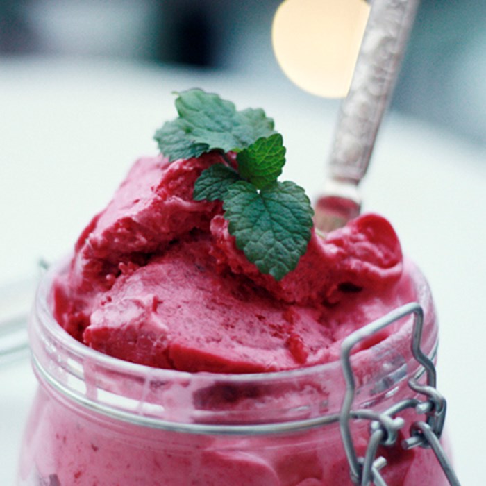 Hallonsorbet Hallonsorbet