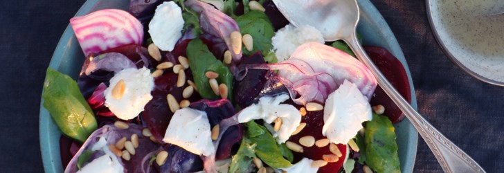 foodfolder-rostadmandelochruccola-Sallad med rödbetor ff.jpg