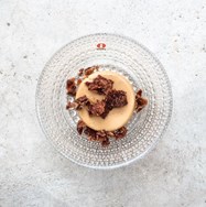 panacotta med kanderat bacon