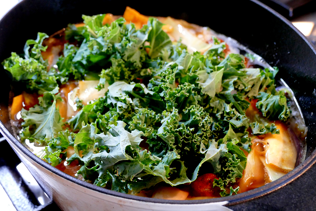 grönkålssoppa med frikadeller