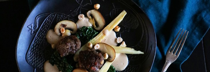 foodfolder-rostadmandelochruccola-rådjursbiffar 3 ff.jpg