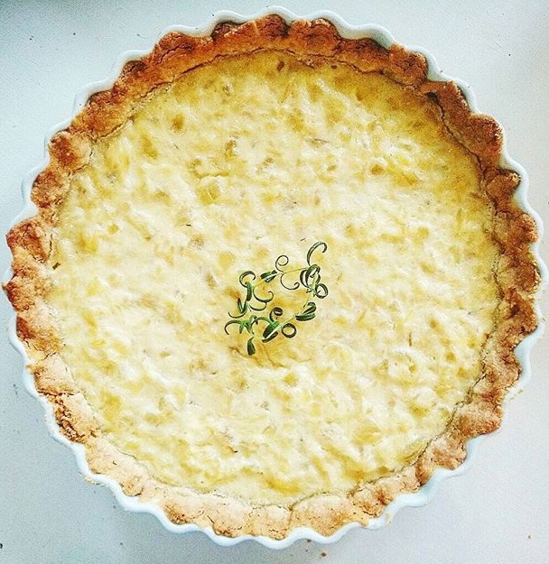 Ananaspaj med vaniljglass