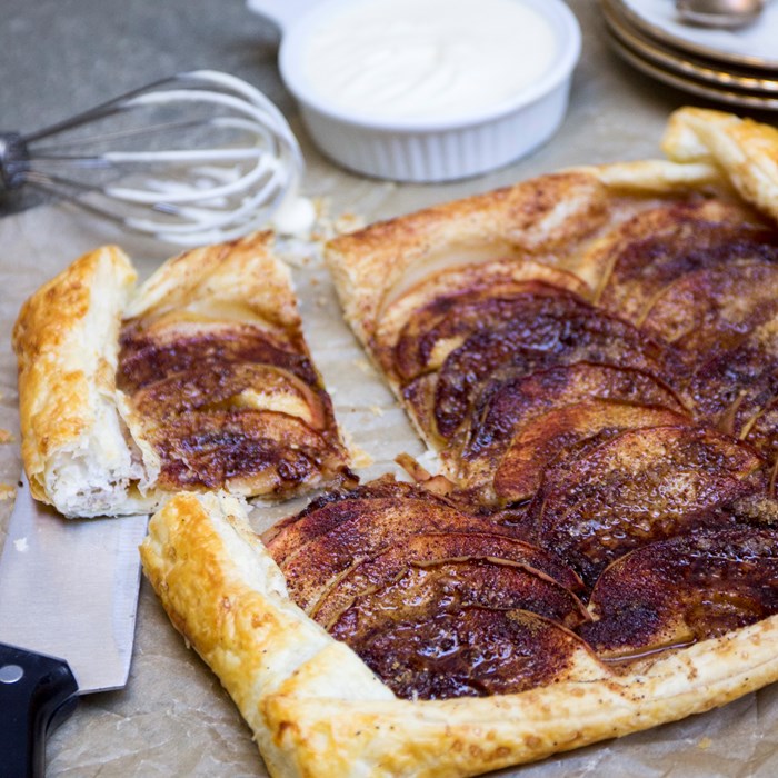 Smördegstart med äpple, kanel och vaniljvisp Smördegstart med äpple, kanel och vaniljvisp