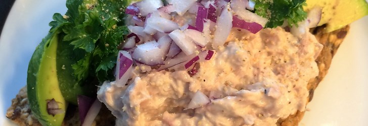 tonfisk macka med avocado