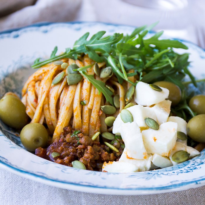 Pasta arrabbiata med linser & mozzarella Pasta arrabbiata med linser & mozzarella