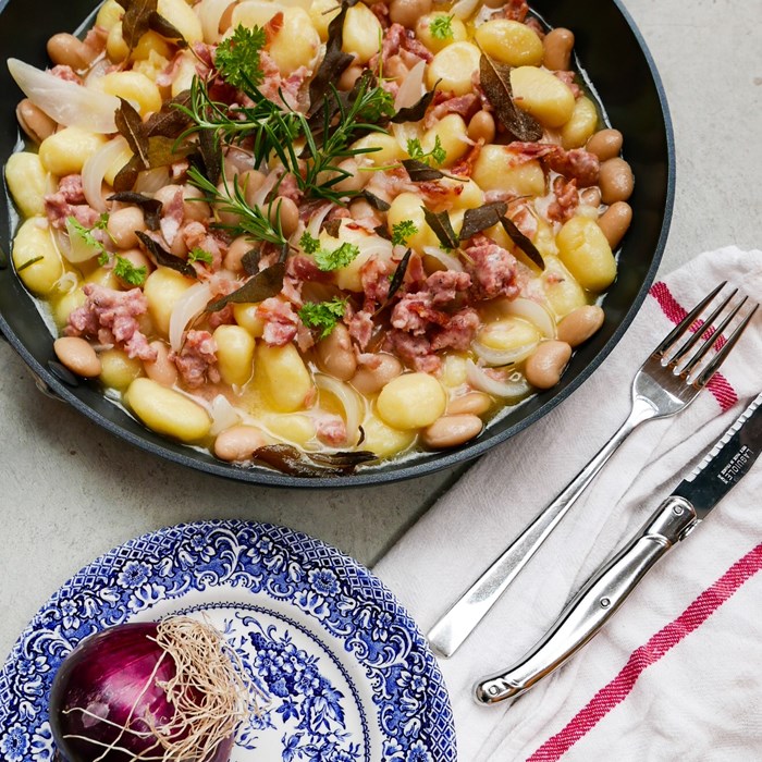 Gnocchi gryta med korv Gnocchi gryta med korv