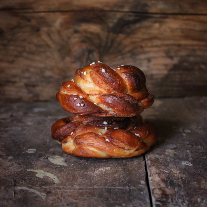 Surdegskanelbullar Surdegskanelbullar