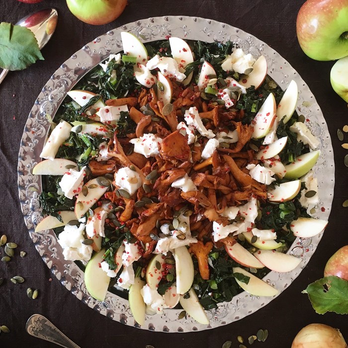 Ljummen sallad med höstens smaker Ljummen sallad med höstens smaker