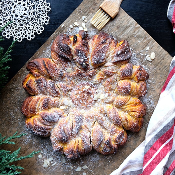 Saffransbullar med surdeg Saffransbullar med surdeg