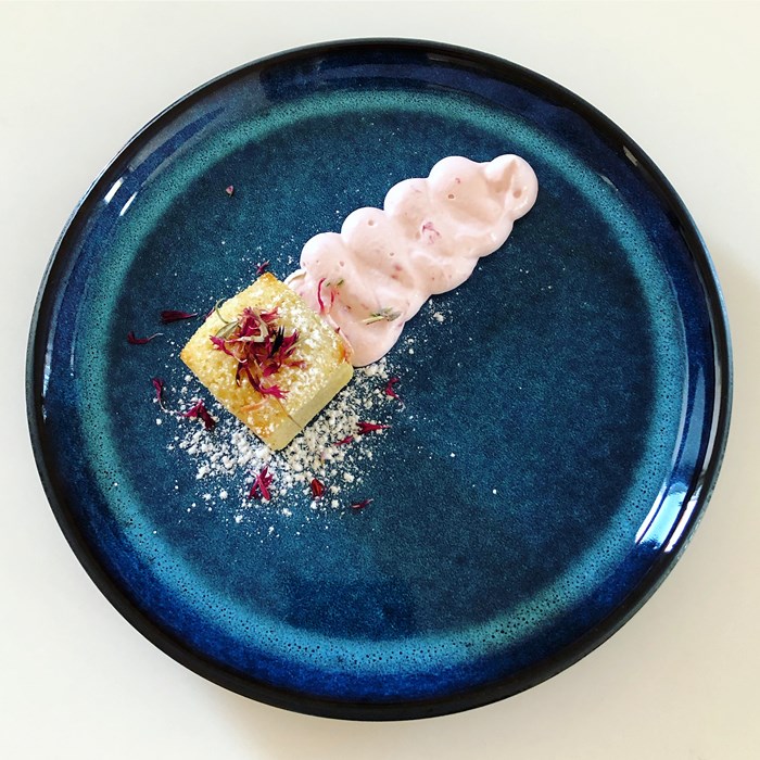 Citronkladdkaka med hallongrädde Citronkladdkaka med hallongrädde