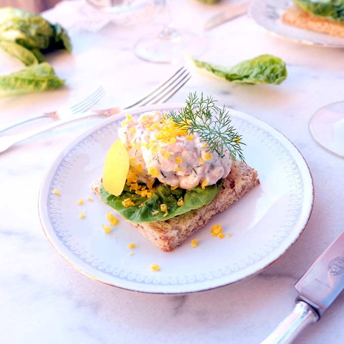 Toast Skagen med löjrom Toast Skagen med löjrom