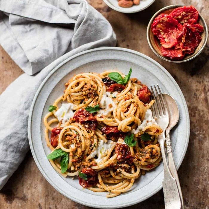 Pasta med siciliansk mandel pesto Pasta med siciliansk mandel pesto