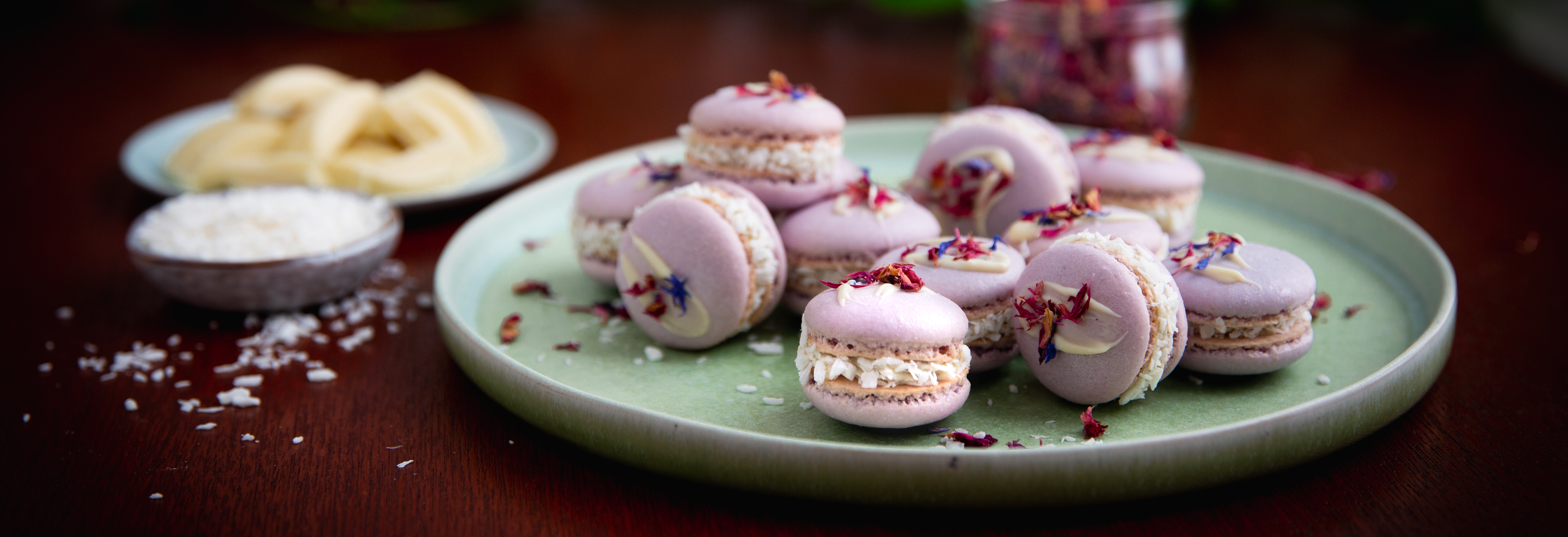 Macarons med smak av Vit choklad, Kokos och Citron