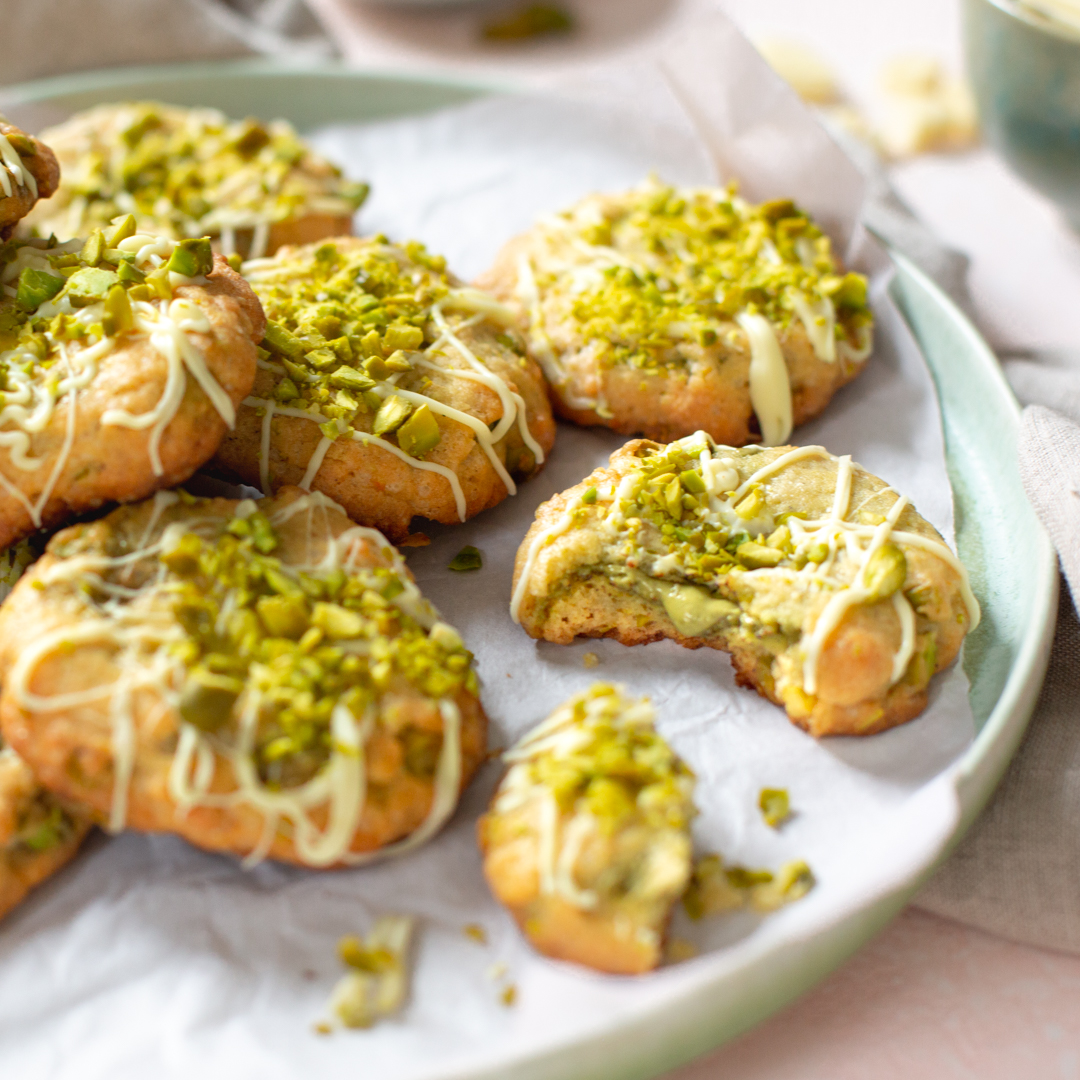 Pistage-cookies med Vit choklad och Pistagekräm-fyllning