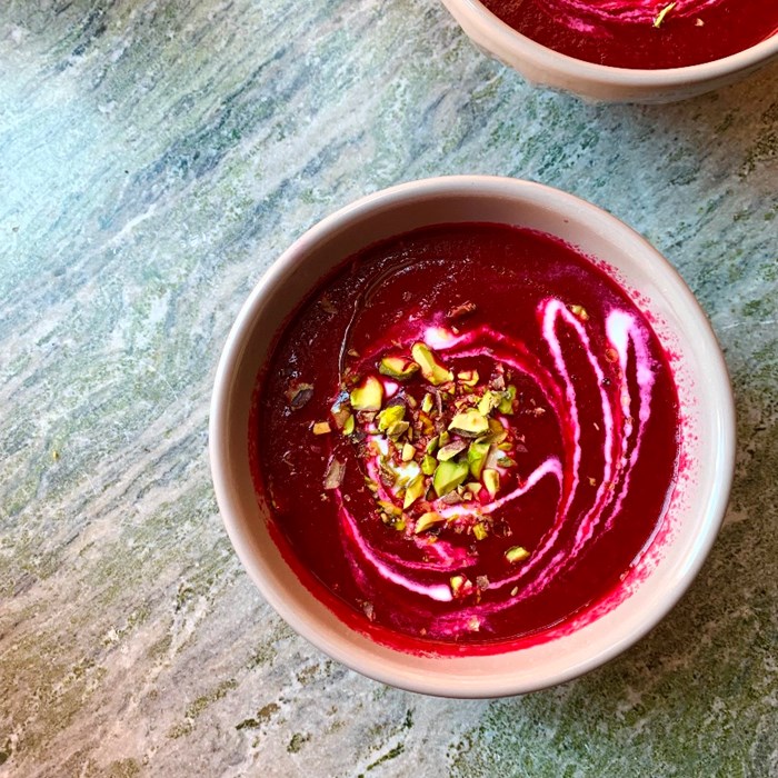 Rödbets- och vattenmelon gazpacho Rödbets- och vattenmelon gazpacho