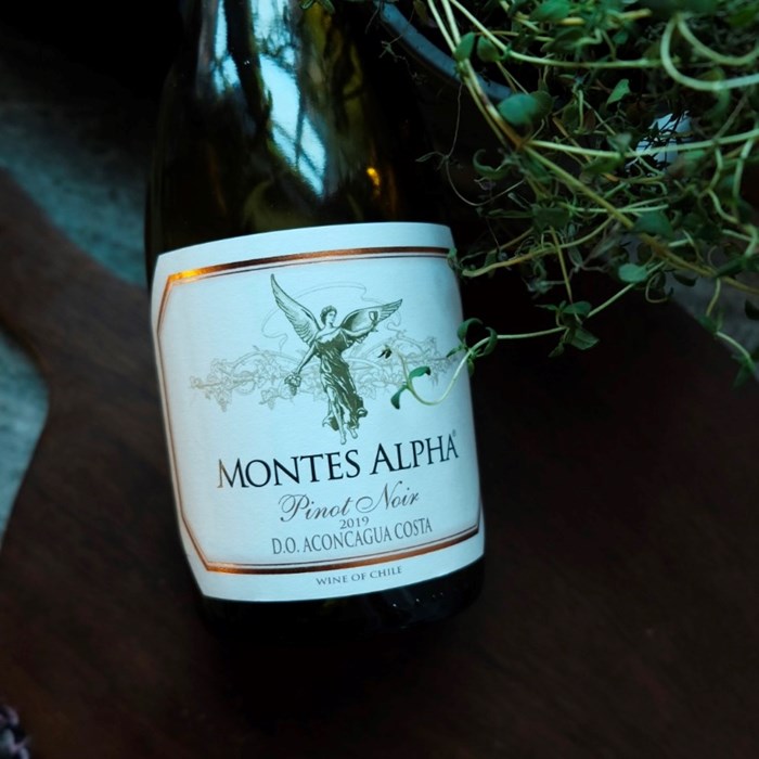 Montes Alpha Pinot Noir Montes Alpha Pinot Noir