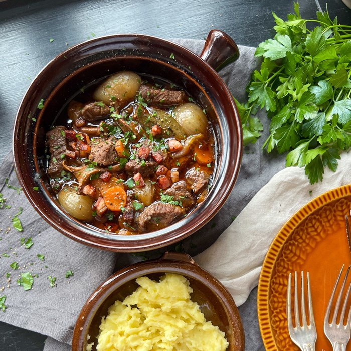 Boeuf Bourguignon med märgben Boeuf Bourguignon med märgben