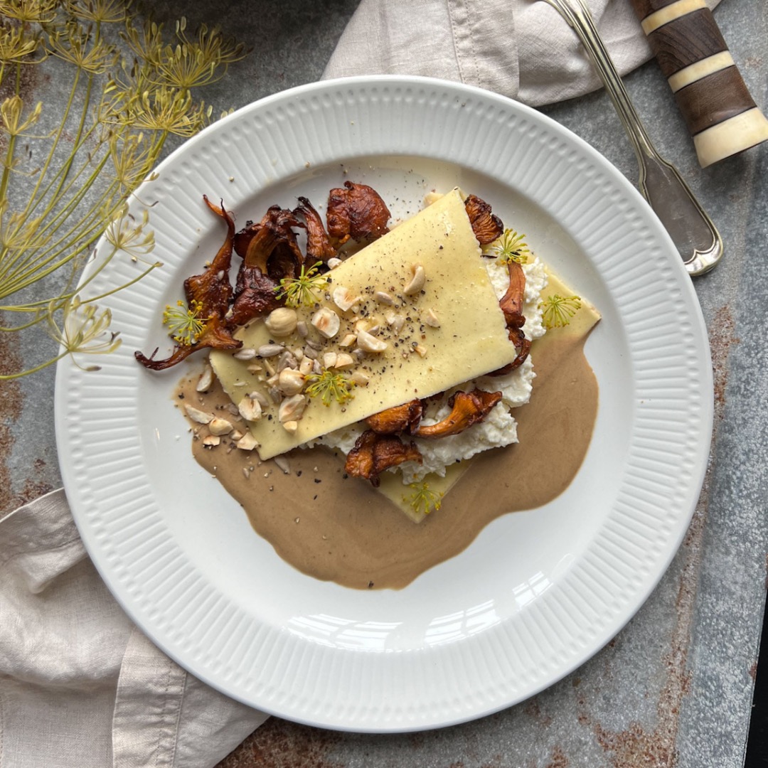 Öppen lasagne med kantareller och ricottafyllning
